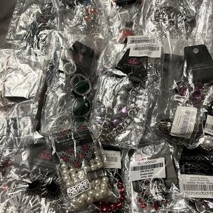 74 pieces of Paparazzi jewelry